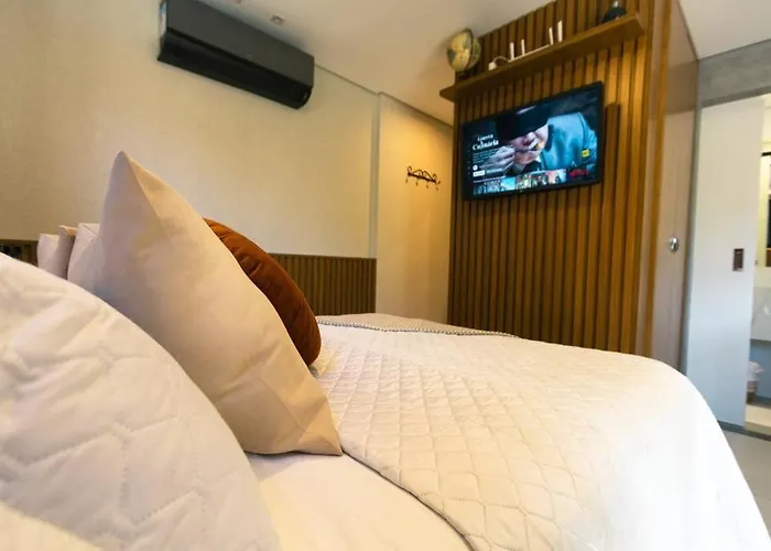 Loft Para Casal Em Bombinhas - Sem Garagem